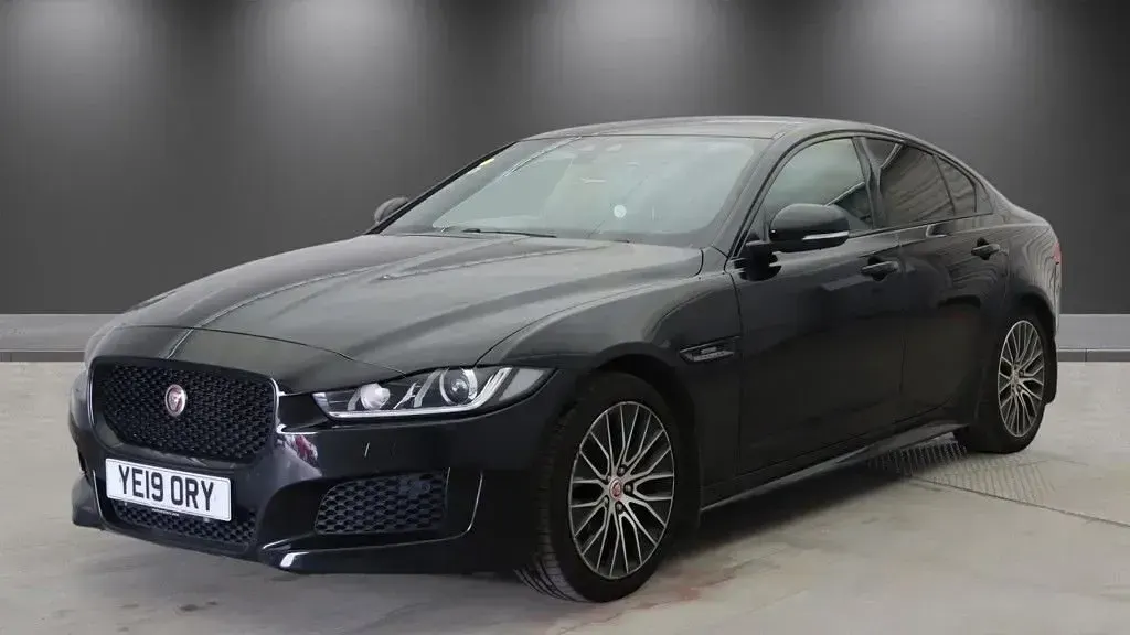 Used Jaguar XE Ingenium 200 HP (147 kW) 2019 Black Sedan