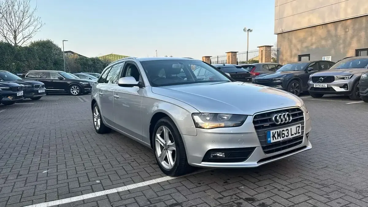 Used Audi A4 Design 177 HP (130 kW) 2013 Silver Estate