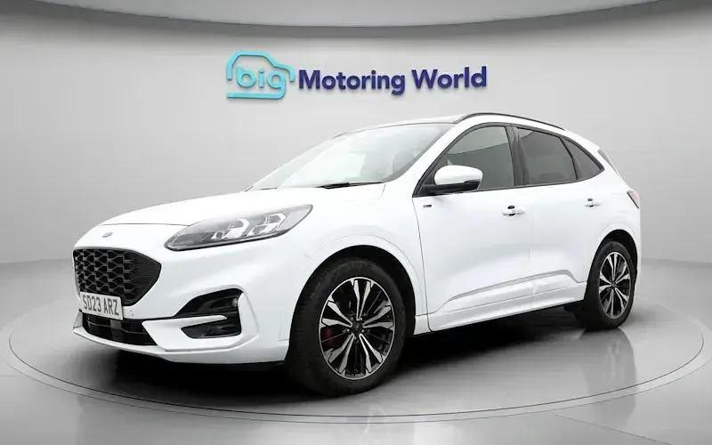Used Ford Kuga ST-Line X 150 HP (110 kW) 2023 White SUV