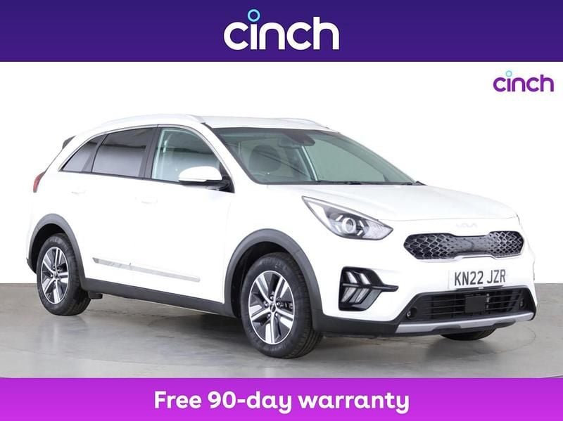 White Used 2022 Kia Niro SUV | £18,599 (Fair price) - Image 1/3