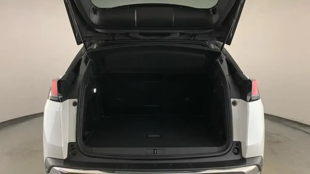 Used Peugeot 3008 GT-line 129 HP (94 kW) 2019 White SUV