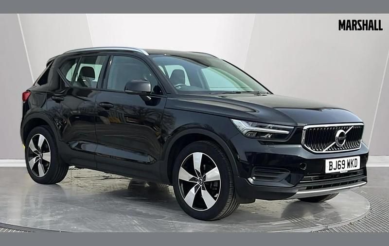 Used Volvo XC40 Momentum 161 HP (118 kW) 2019 Black SUV