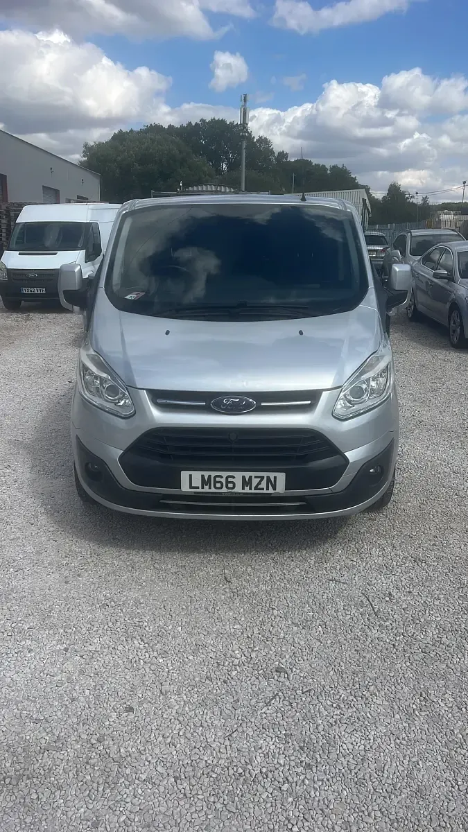 Used Ford Transit Custom Limited 130 HP (95 kW) 2016 Silver Van