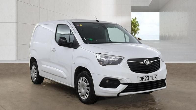Used Vauxhall Combo 100 HP (73 kW) 2023 White MPV