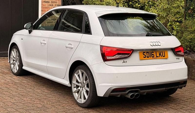 Used Audi A1 Sportback S-Line 125 HP (91 kW) 2016 White Hatchback