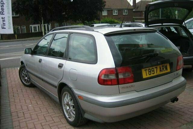 Used Volvo V40 1999 Estate