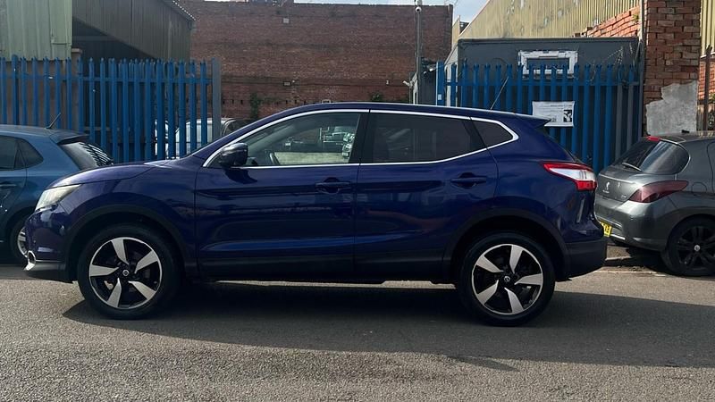 Used Nissan Qashqai N-Connecta 109 HP (80 kW) 2017 Blue SUV