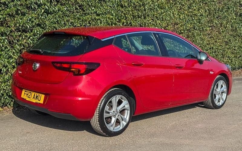 Used Vauxhall Astra SRi 145 HP (106 kW) 2021 Red Hatchback