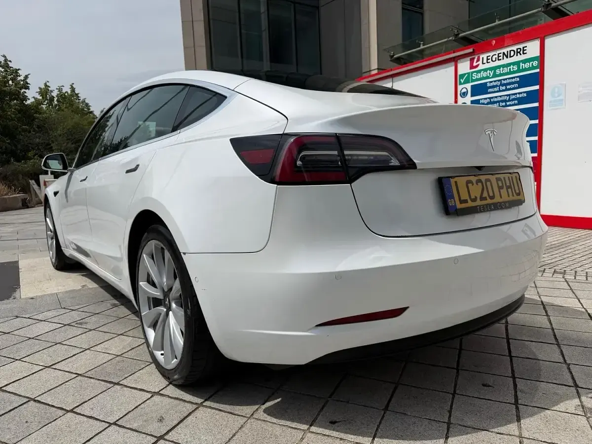 Used Tesla Model 3 Standard Range 52 kW (72 HP) 2020 White Sedan