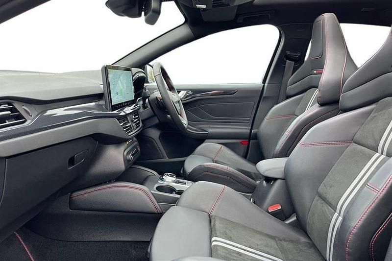 Used Ford Focus ST 280 HP (205 kW) 2025 Agate black Estate