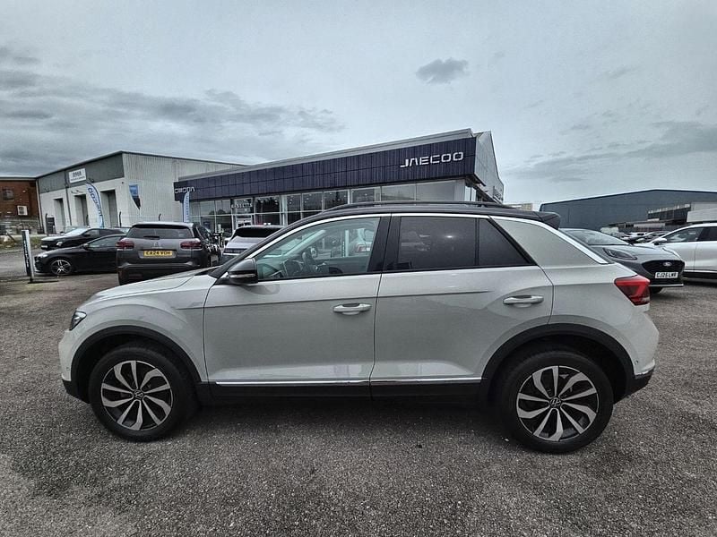 Usado VW T-Roc Style 148 CV (108 kW) 2024 Gris SUV