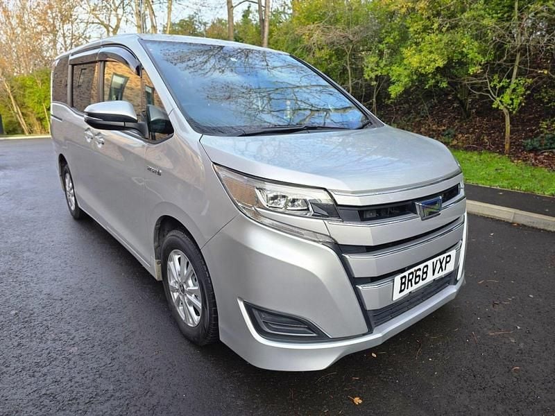 Silver Used 2024 Toyota Noah MPV | £14,995 (Fair price) - Image 1/4