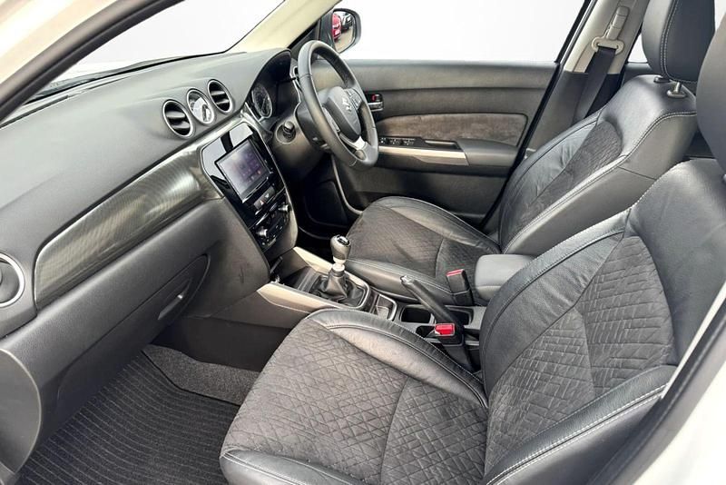 Used Suzuki Vitara SZ5 2022 White Estate