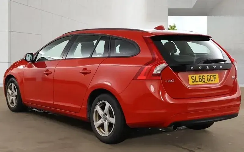 Used Volvo V60 Business Edition 120 HP (88 kW) 2017 Estate