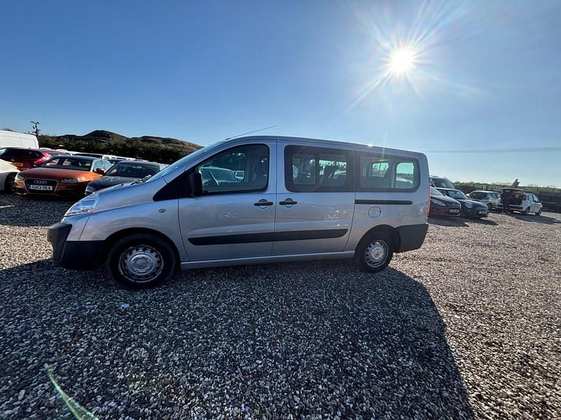 Begagnad Peugeot TePee Comfort 2014 Silver Minibuss