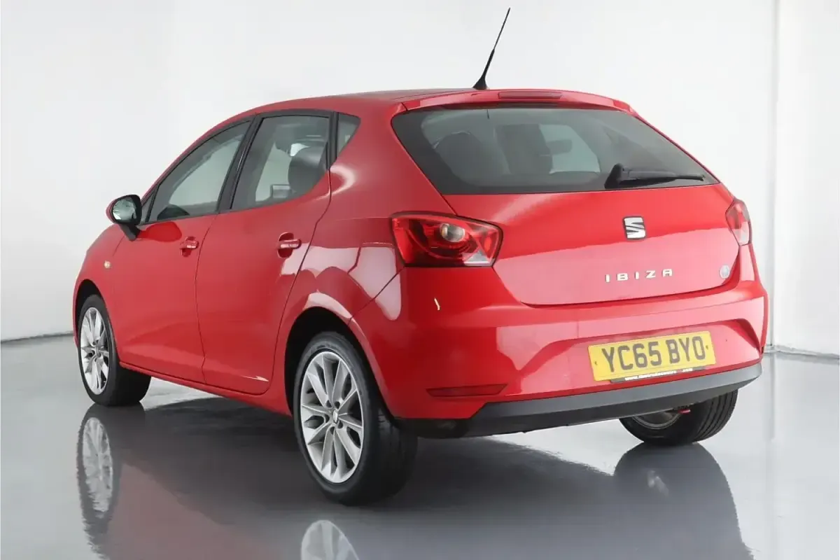 Used Seat Ibiza 85 HP (62 kW) 2015 Red Hatchback