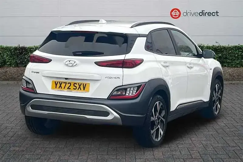 Used Hyundai Kona Premium 120 HP (88 kW) 2022 White SUV