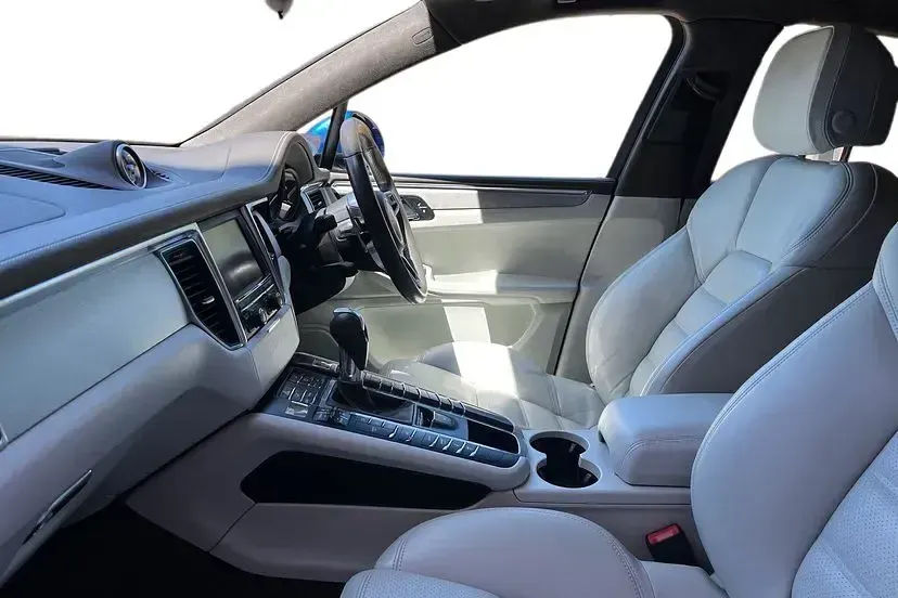 Used Porsche Macan 394 HP (289 kW) 2015 Blue SUV