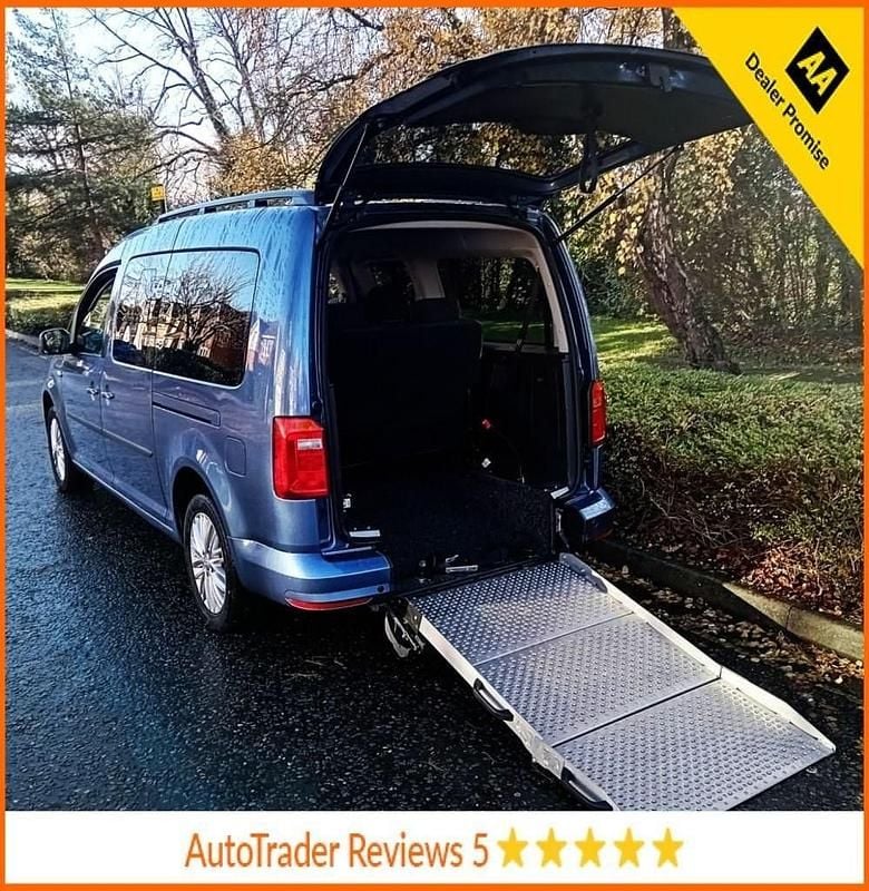 Blue Used 2017 VW Caddy Maxi Life R MPV | £14,990 (Fair price) - Image 1/3