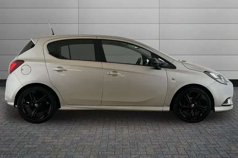Used Vauxhall Corsa Edition 90 HP (66 kW) 2015 Sovereign silver Hatchback