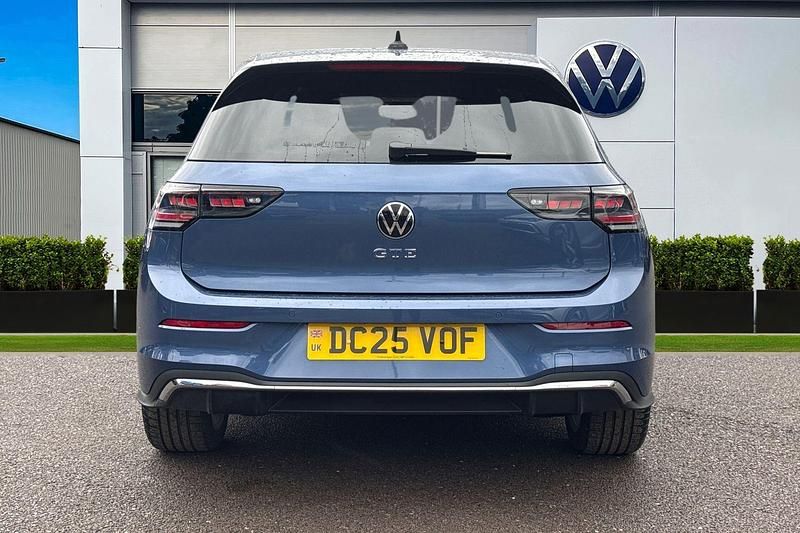 New VW Golf VIII GTE 272 HP (200 kW) 2025 Blue Hatchback