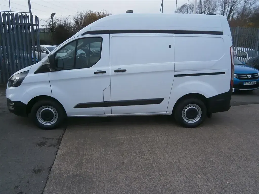 Used Ford Transit Custom 105 HP (77 kW) 2020 White Van