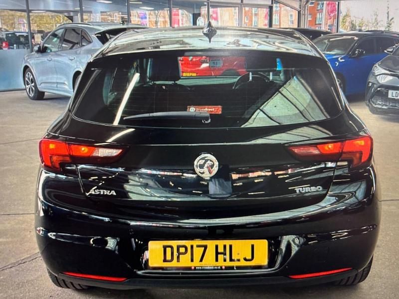 Used Vauxhall Astra Elite 150 HP (110 kW) 2017 Black Hatchback