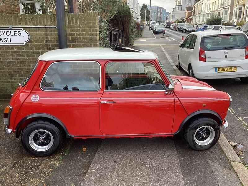 Used Rover Mini 82 HP (60 kW) 1996 Red Sedan