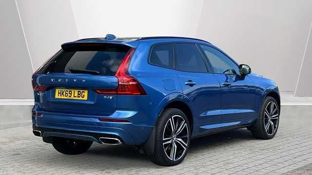 Used Volvo XC60 R-Design 194 HP (142 kW) 2020 Blue SUV