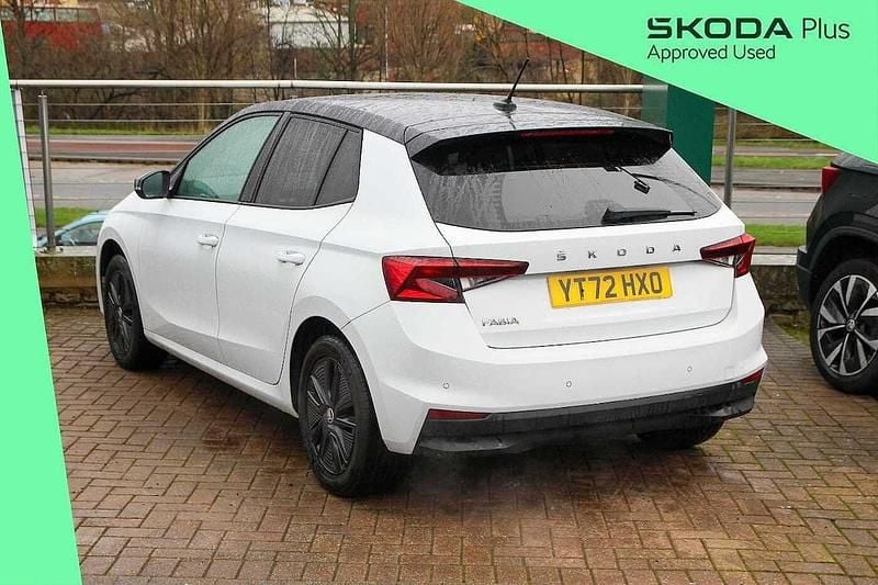 Used Skoda Fabia Colour Edition 94 HP (69 kW) 2022 Moon white metallic black magic pearl effect Hatchback