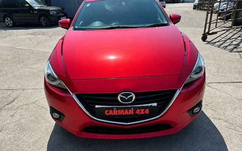 Used Mazda 3 120 HP (88 kW) 2015 Red Hatchback