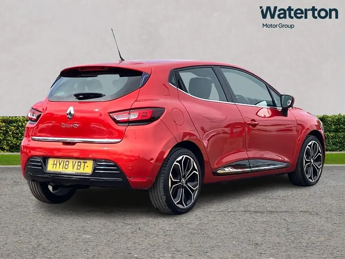Used Renault Clio Signature 88 HP (64 kW) 2018 Red Hatchback