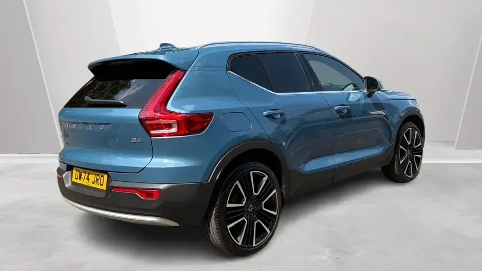 Used Volvo XC40 Ultra 194 HP (142 kW) 2025 Blue SUV