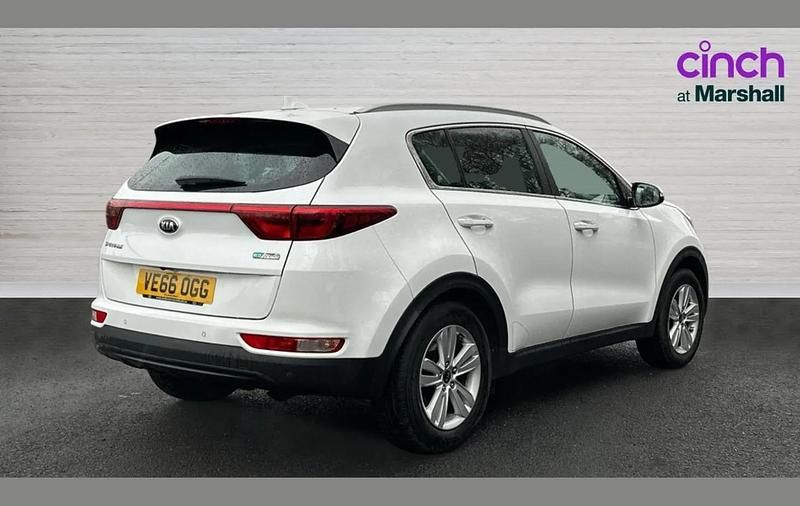 Used Kia Sportage 129 HP (94 kW) 2017 White SUV