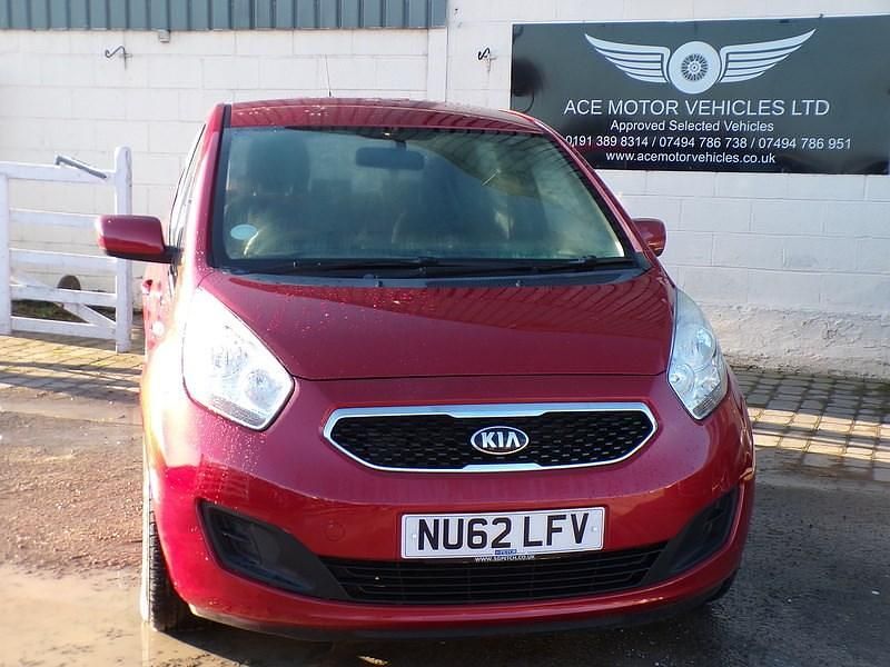 Used Kia Venga Air 89 HP (65 kW) 2012 Red Hatchback