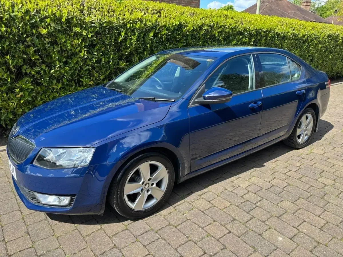 Usado Skoda Octavia SE 2015 Azul Utilitario
