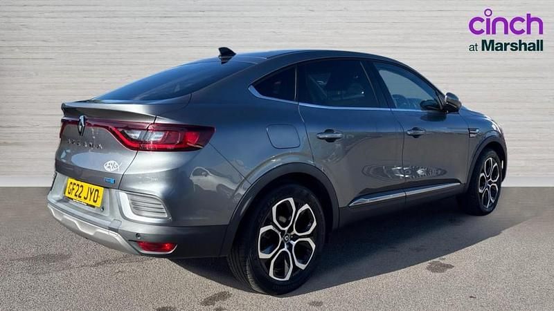 Usado Renault Arkana Version S 142 CV (104 kW) 2022 Gris SUV