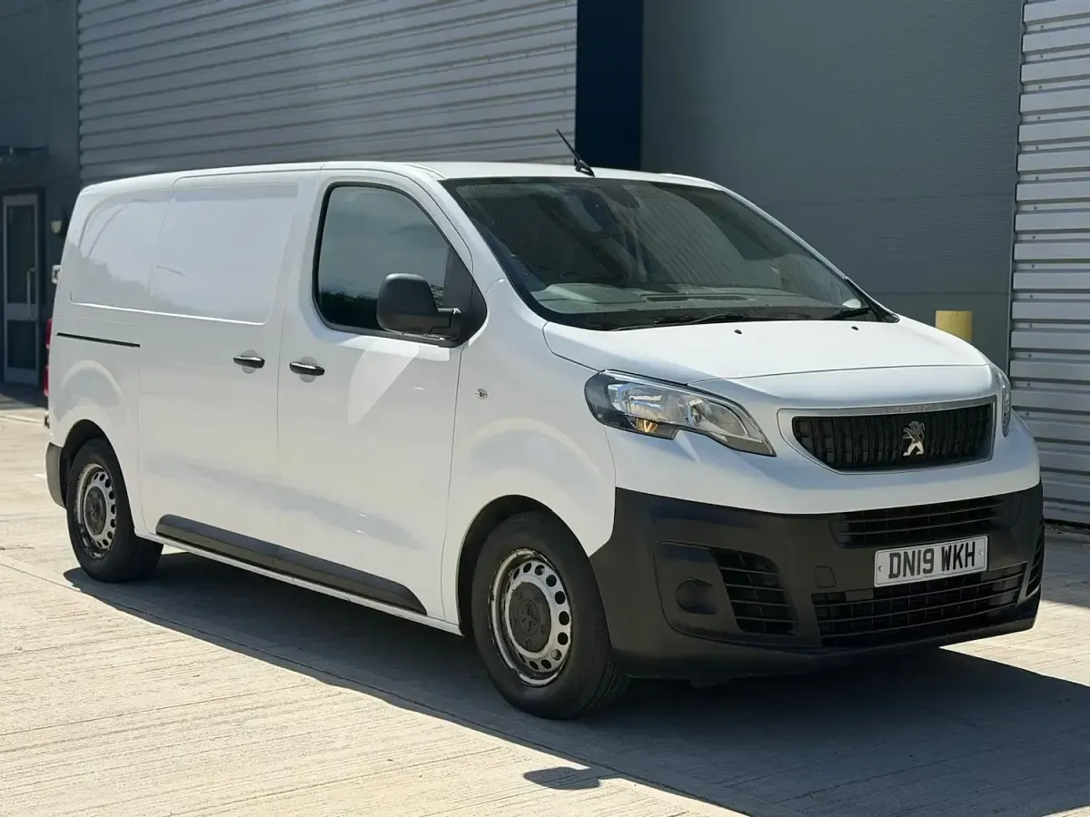 Used Peugeot Expert 2019 White Van