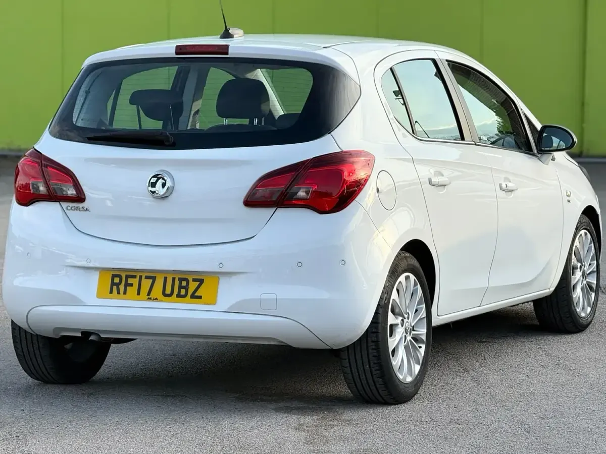 Used Vauxhall Corsa 2017 White Hatchback