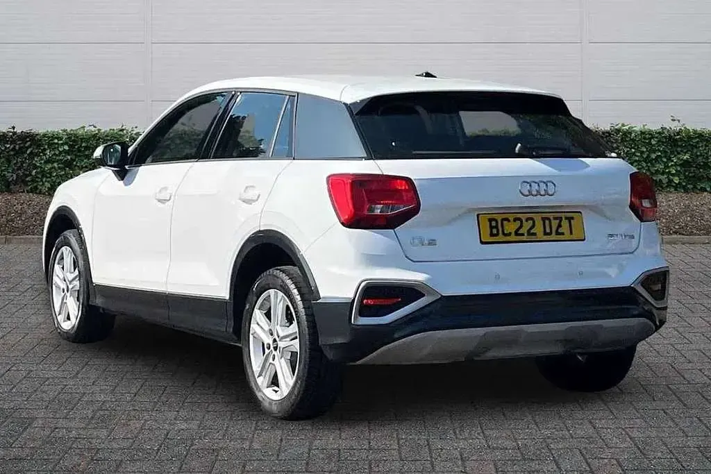 Used Audi Q2 Sport 110 HP (80 kW) 2022 White SUV