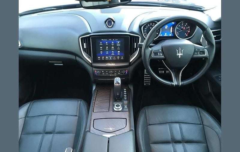 Used Maserati Ghibli 344 HP (253 kW) 2020 Blue Sedan