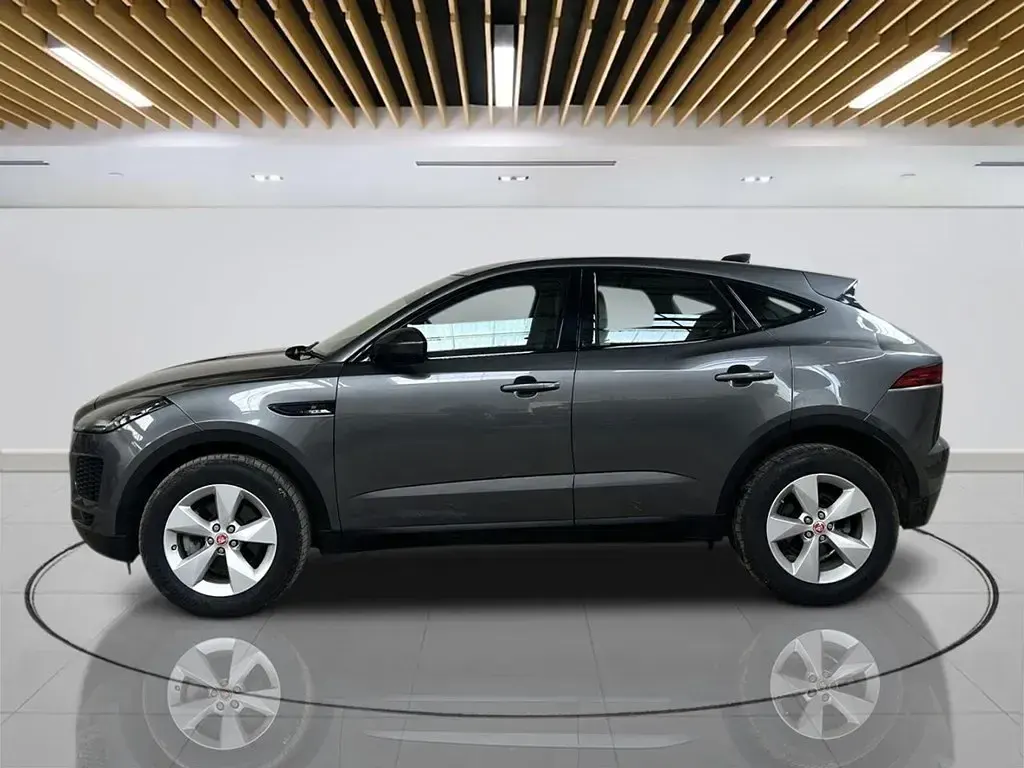 Używany Jaguar E-Pace S 180 KM (132 kW) 2020 Szary SUV