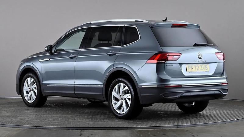Used VW Tiguan Allspace Life 150 HP (110 kW) 2023 Grey SUV