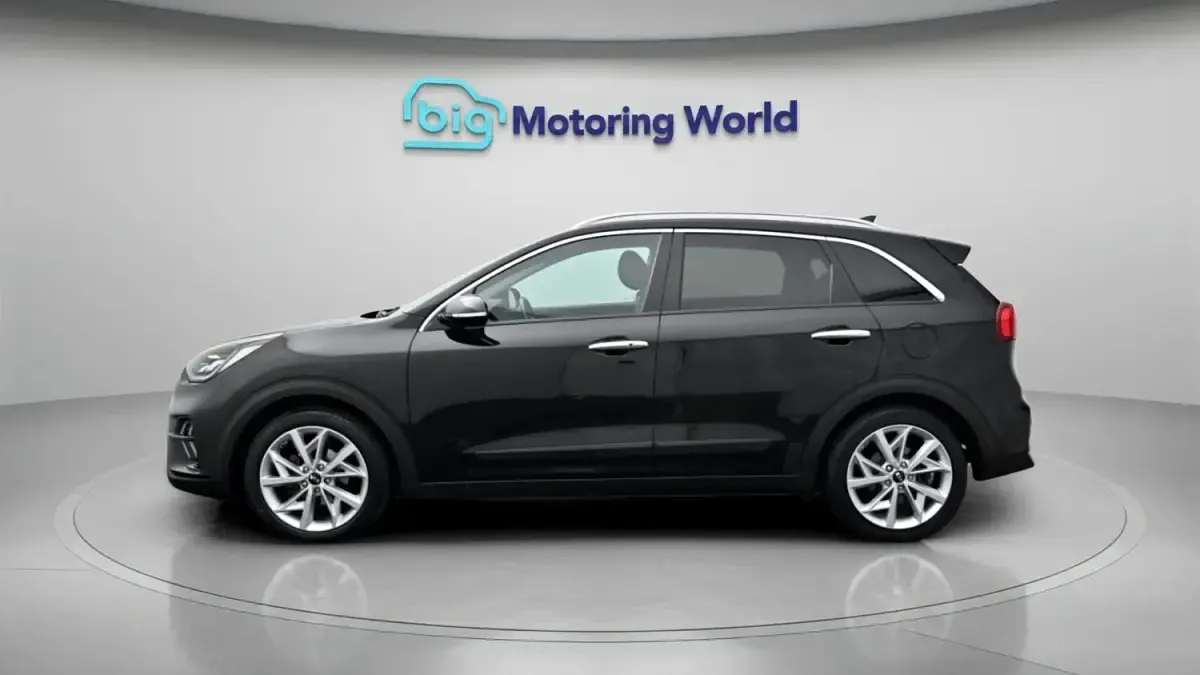 Gebraucht Kia Niro 141 PS (103 kW) 2021 Schwarz SUV