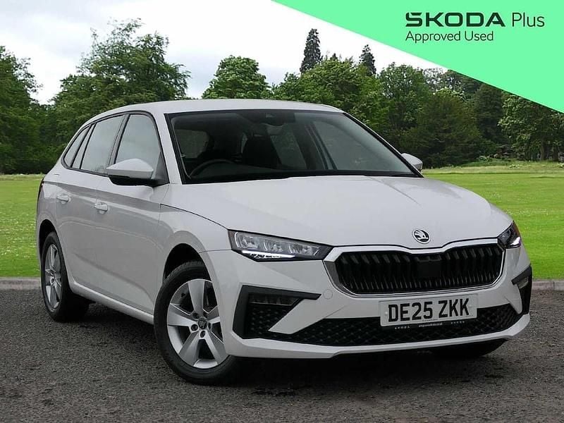 Candy white Used 2025 Skoda Scala SE Hatchback | £20,295 (Expensive) - Image 1/4
