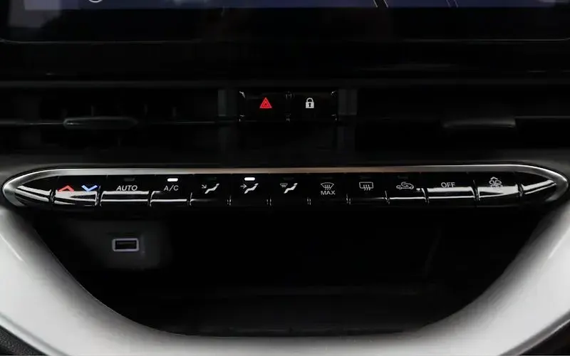 Used Fiat 500e Icon 86 kW (118 HP) 2023 Black Cabriolet
