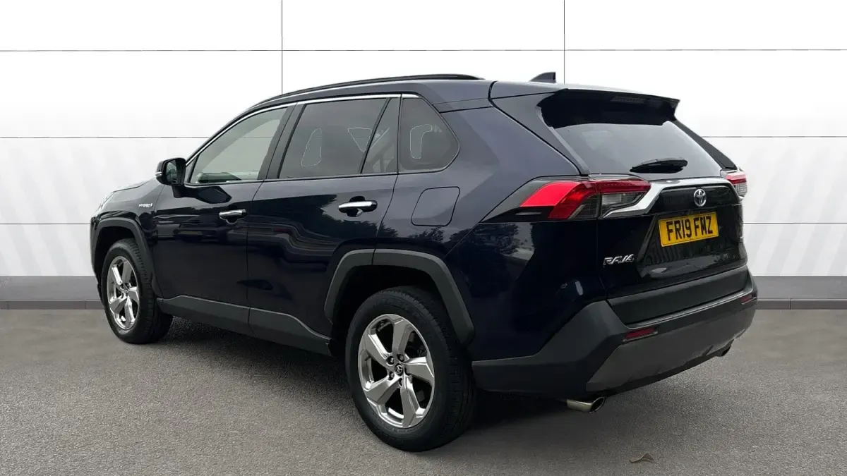 Used Toyota RAV4 218 HP (160 kW) 2019 Blue SUV