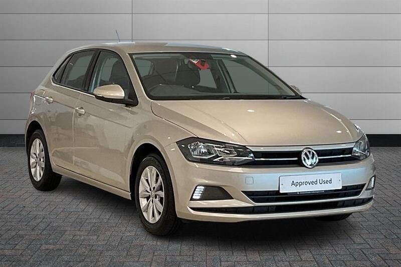 Ivory silver Used 2018 VW Polo SE Hatchback | £9,288 (Fair price) - Image 1/4