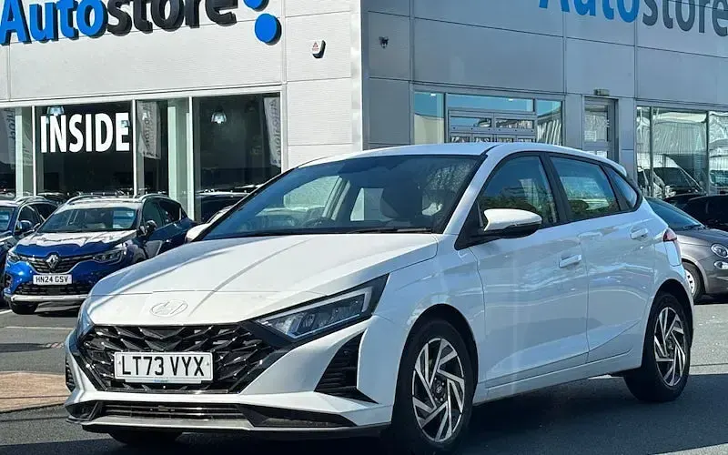 Used Hyundai i20 Advanced 101 HP (74 kW) 2024 Hatchback