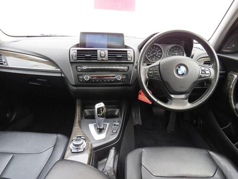 Used BMW 118 Comfort Edition 170 HP (125 kW) 2012 Silver Hatchback